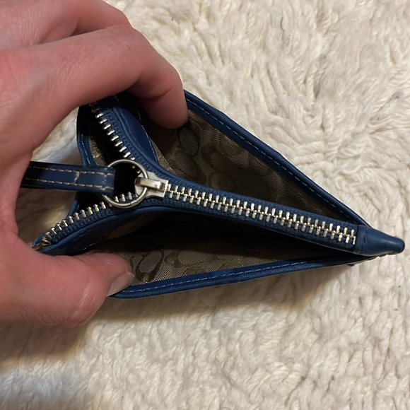 Vintage Coach Leather keychain wallet skinny mini in blue - Picture 6 of 8